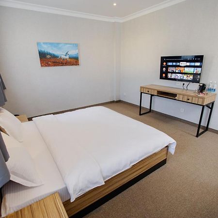 281 Hotel บิชเคก ภายนอก รูปภาพ