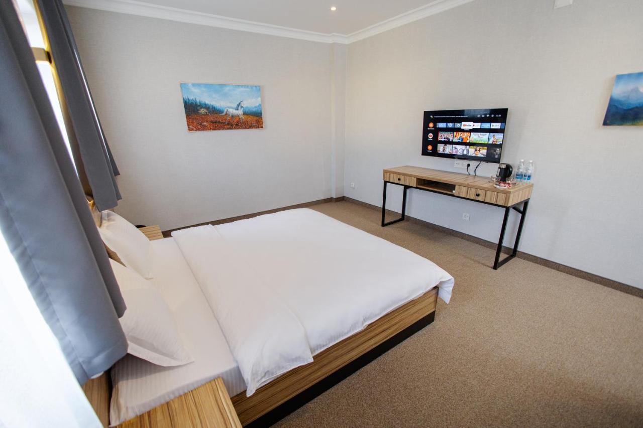 281 Hotel บิชเคก ภายนอก รูปภาพ