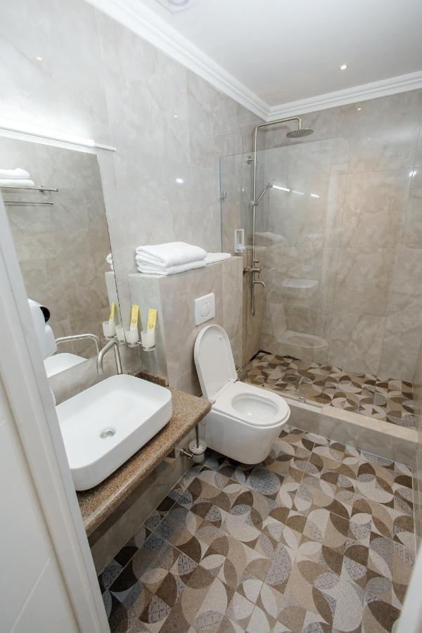 281 Hotel บิชเคก ภายนอก รูปภาพ