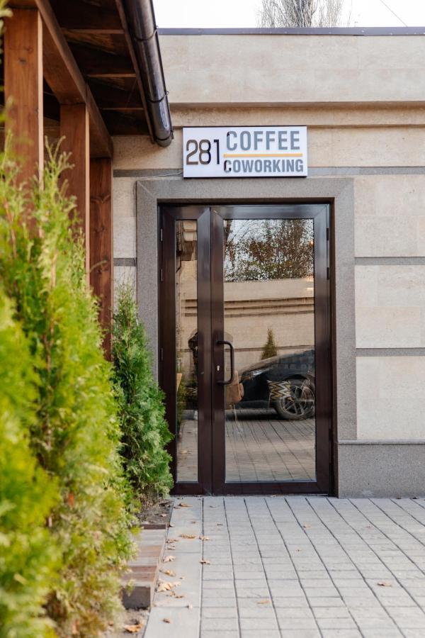 281 Hotel บิชเคก ภายนอก รูปภาพ